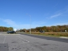 Parkende Autos auf dem Highway Parkplatz