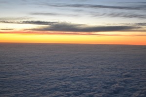 Blick aus dem Flugzeug Fenster