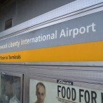 Schild Newark International Airport