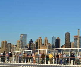 Skyline von New York von dem Sonnendeck der Aida Bella aus