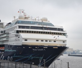 Mein Schiff 1 im Hamburger Hafen