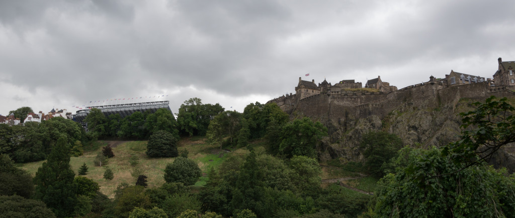 Tattoo Arena und Edinburgh Castle