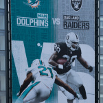Riesenplakat zum Spiel Miami Dolphins vs. Oakland Raiders