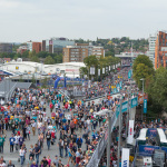 Die Massen strömen zum American Football nach London ins Wembley Stadion