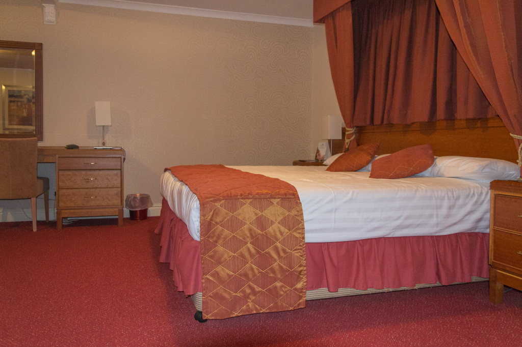 Himmlisches Bett im Mercure George Washington Golf and Spa