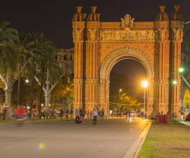 Arc de Triomf Barcelona bei Nacht