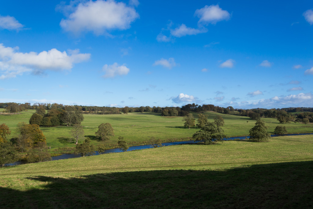 Sonnen und Schatten Spiel auf Landschaft bei Alnwick