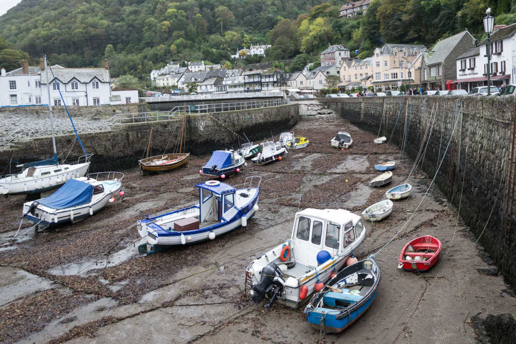 Boote in Lynmouth bei Ebbe