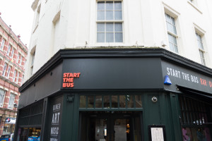 Start the bus - Pub, hier startet die Pub Tour, es gibt sogar eine Karte mit einem genauen Weg zu den wichtigen Pubs