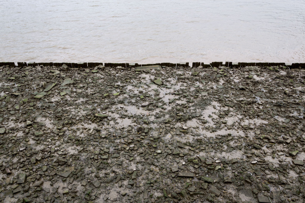 Matsch an der Themse bei Ebbe