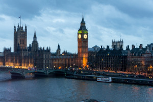 Big Ben bei Nacht vom London Eye aus