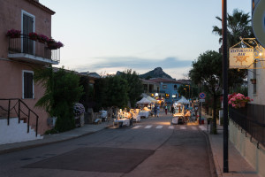 Nachtmarkt in Cannigione