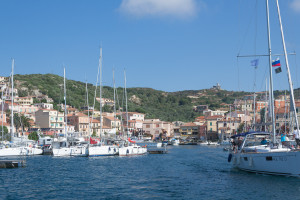 La Maddalena - Hafen in der Sonne