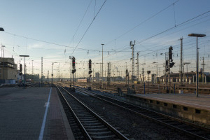 Abfahrt morgens früh in Mannheim Hauptbahnhof