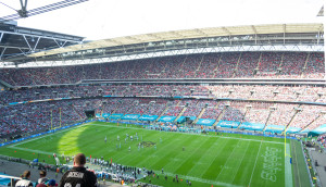 Gut gefülltes Wembley Stadion