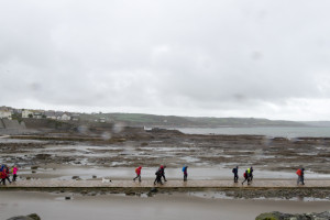 Auf dem Weg zu St. Michels Mount bei Ebbe und Regen