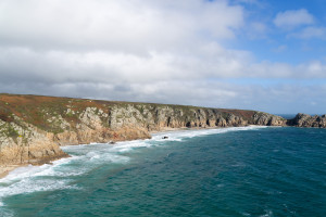 Steil Küste bei Porthcurno