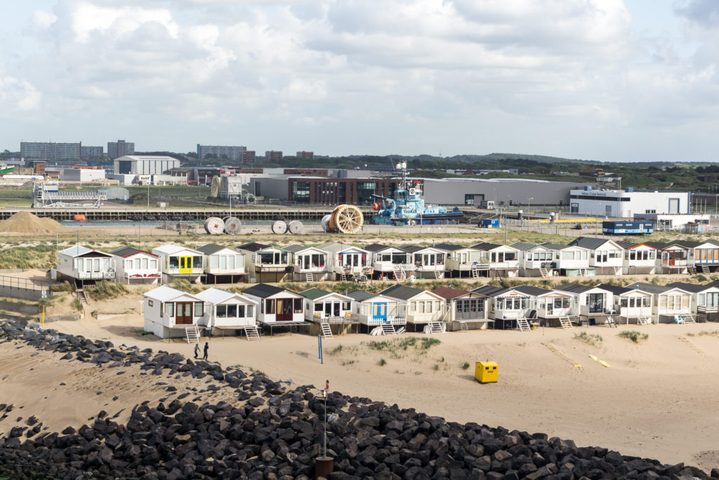 Blick auf die Front der Ferienhäuschen