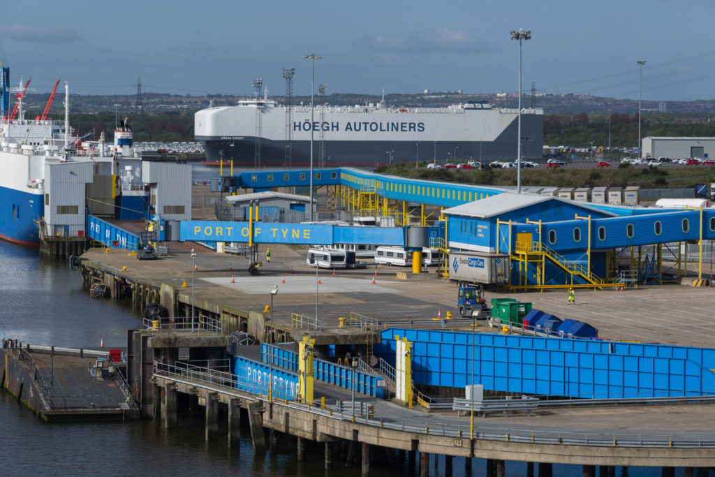 Höegh Autoliners steht im Port of Tyne