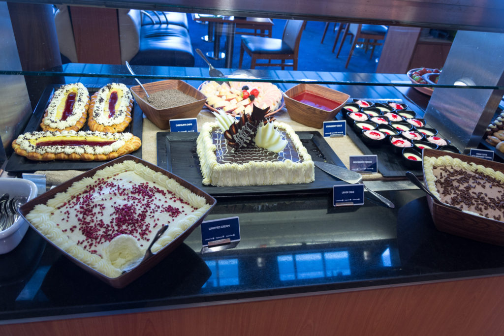 Dessert Buffet im 7Seas Buffet Restaurant auf der King Seaways