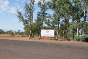 Schild: Centre of the Centre