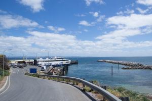 Sealink Sealion 2000 im Hafen von Cape Jervis