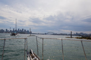 Blick vom Schiff auf Sydneys Sehenswürdigkeiten