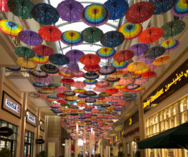 Bei so viel Regen bräuchten wir die Schirme außerhalb der Dubai Mall