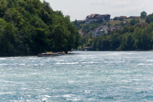 Hier fließt das Wasser des Rheinfalls